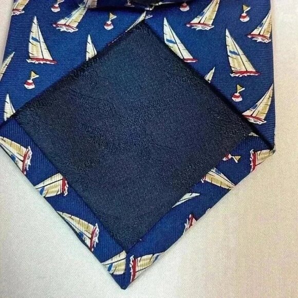 AMERICAN LIVING MENS 100% SILK TIE BLUE MARITIME OCEAN SAILBOATS BUOYS - Picture 6 of 8